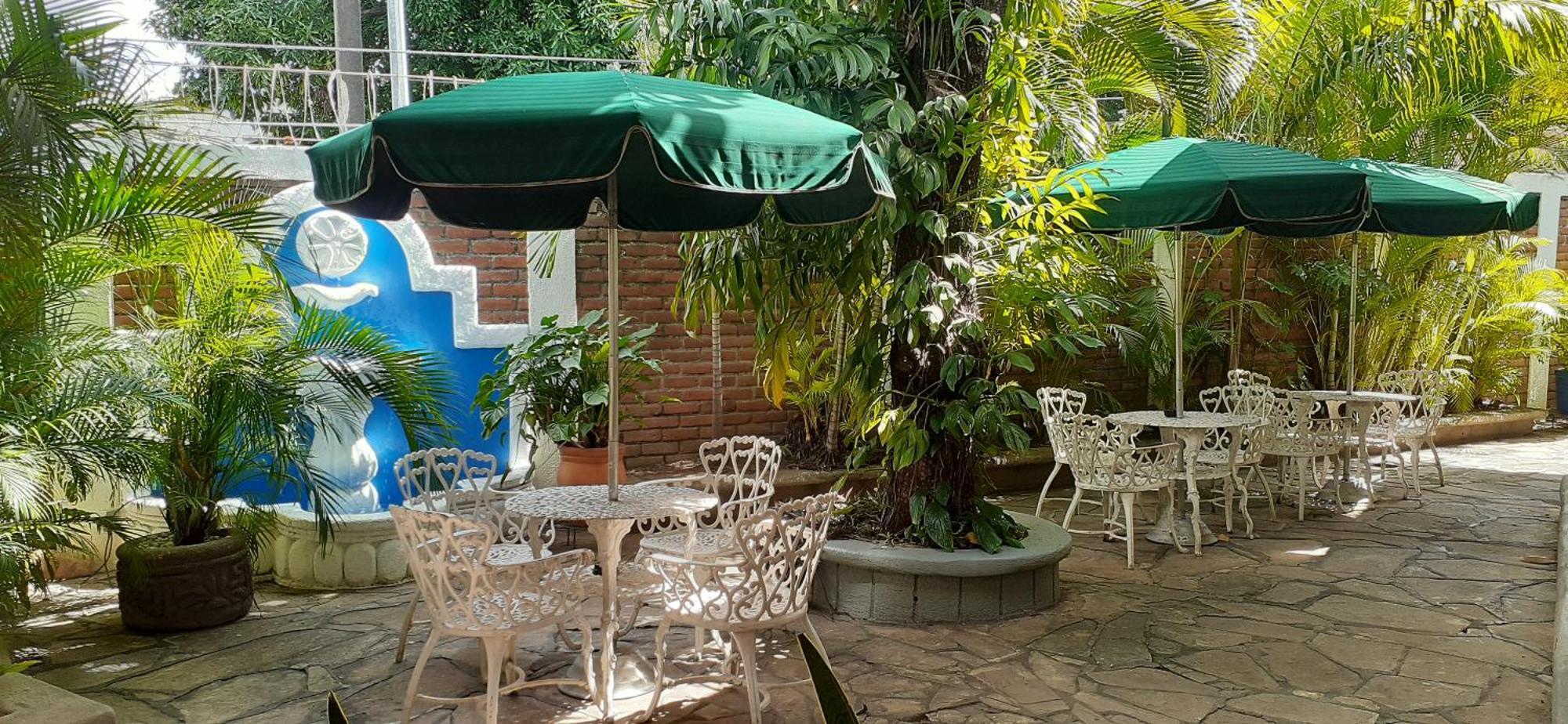 Hotel El Almendro Манагуа Экстерьер фото